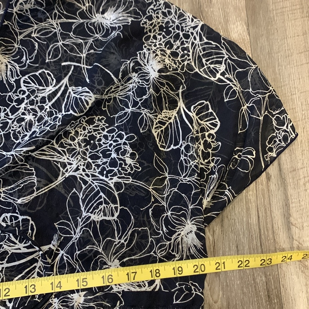 EMORY PARK Blue & White Floral Open Front Tie Cardigan-Style Top - Picture 16 of 16
